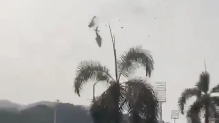 Stravičan snimak sudara dva helikoptera: Poznati pevač među poginulima (VIDEO)