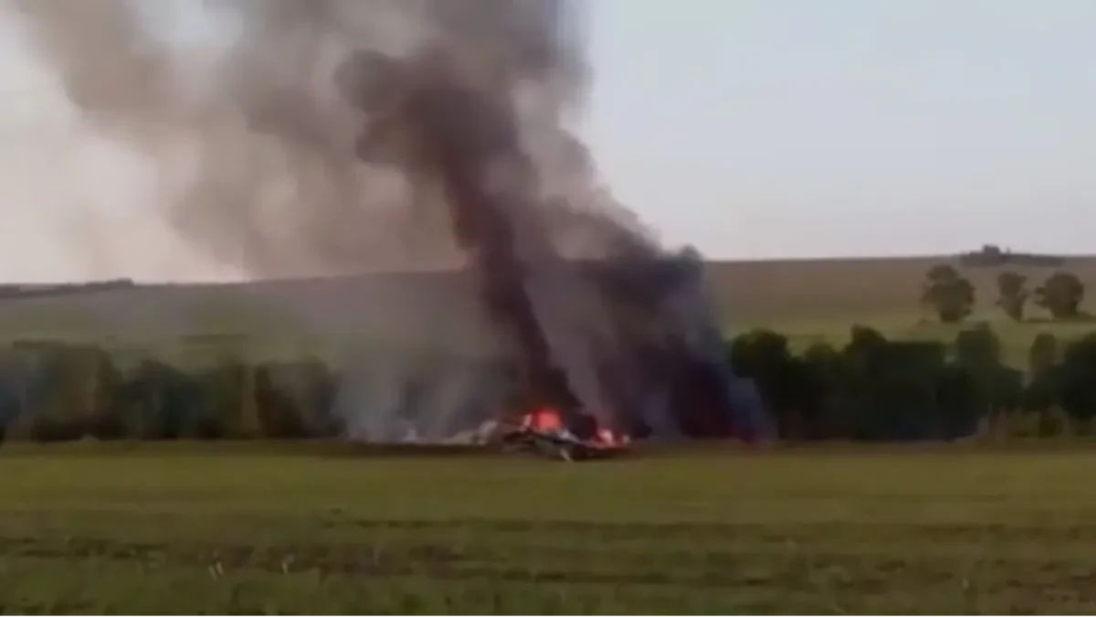 Srušio se ruski bombarder! Drama nakon napada na Ukrajinu, letelica buknula u plamen! 