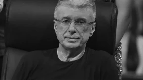 Estradna tajna čuvana decenijama: Popović je posvađao Brenu sa ovom pevačicom, ljubomora je učinila svoje?