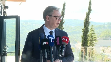 "Sve zasnivaju na laži, kad nemaju argumente - onda sam lud" Vučić odgovorio Đilasu i N1