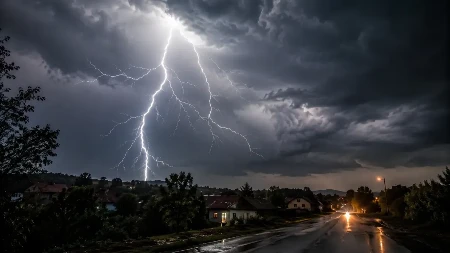 Užas u Srbiji! Krenuo da se skloni od kiše, a grom ga usmrtio pred ulaznim vratima