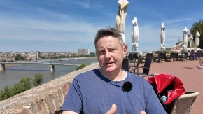 Rus se iz Crne Gore preselio u Srbiju, pa podvukao paralelu: "Kod njih je sve o novcu, ovde se ceni prijateljstvo" (VIDEO)
