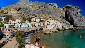 Magnet za milione turista – grčko ostrvo krije plaže od kojih zastaje dah, jedna tajna privlači Srbe decenijama