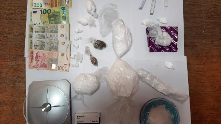 Uhapšen zbog narkotika! Policija prilikom pretresa zaplenila više vrsta droge
