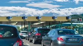 Velike vrućine prave problem vozačima: Jedan predmet iz automobila treba ukloniti već danas