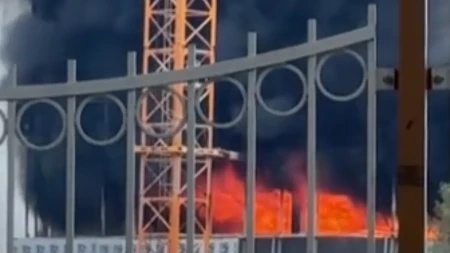 Drama u Dubaiju! Izbio požar na poslednjim spratovima Finansijskih kula Emirata 