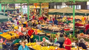 Svaki dan jedemo ovo voće misleći da je najzdravije, a stručnjaci upozoravaju: Prepuno je pesticida