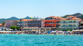Novi hit među Srbima na moru: Ne jure više najlepšu plažu, već onu na kojoj ceo dan potroše manje od 20 evra