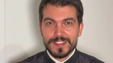 Sveštenik Aleksandar objavio najkraću molitvu za decu pred spavanje