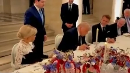 Istorijski trenutak u Versaju! Tramp potpisao sporazum sa Iranom, Bela kuća objavila snimak (VIDEO)