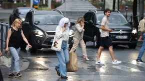U narednim satima nagla promena vremena! Oglasio se RHMZ, najavljeni pljuskovi sa grmljavinom!