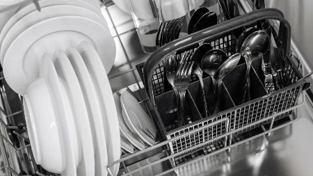 Mnogi prave ovu grešku u mašini za sudove: Zbog nje na priboru ostaju ostaci hrane