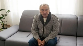 Poslao je drugu poruku, a odgovor mu je promenio život: DNK test otkrio šokantnu porodičnu tajnu