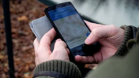 Nevidljivi lokatori su svuda oko vas - stručnjaci otkrili kako telefoni prate kretanje