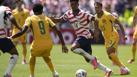 AMERIKA - AUSTRALIJA Ofanziva Amerikanaca i autogol "kengura" - 1:0