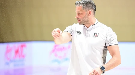 Velika čast za Srbina: Dušan Alimpijevič dobio snažne ovacije uprkos porazu