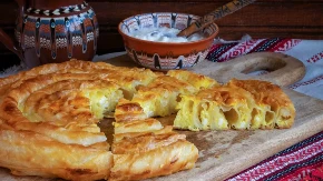 Posna gibanica se lista kao novine: A biće hrskava i sočna i sutradan!