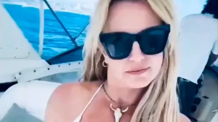 Britni Spirs oduševila fanove: Objavila hit selfi, a pored nje niko drugi nego on