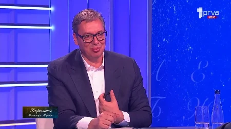 "To je svetinja!" Vučić: Niko nema pravo da vređa ljude koji celivaju Bogorodičin pojas
