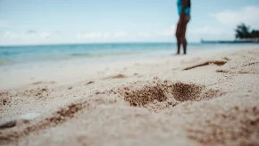 Opušteno je šetala plažom kada je propala u živi pesak: Agonija je trajala satima, proživljavala je noćnu moru