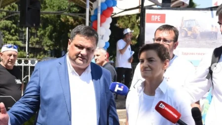 "U narodu je snaga Srbije" Brnabić: Nisu naseli na laži blokadera