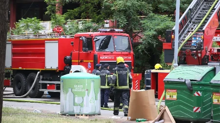Horor na Voždovcu: Odjeknula eksplozija, pa izbio plamen na kući! 