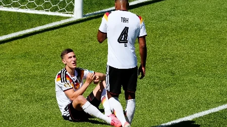 Ogroman problem za "pancere": Vezista Nemačke pokidao ligametne i završio sezonu