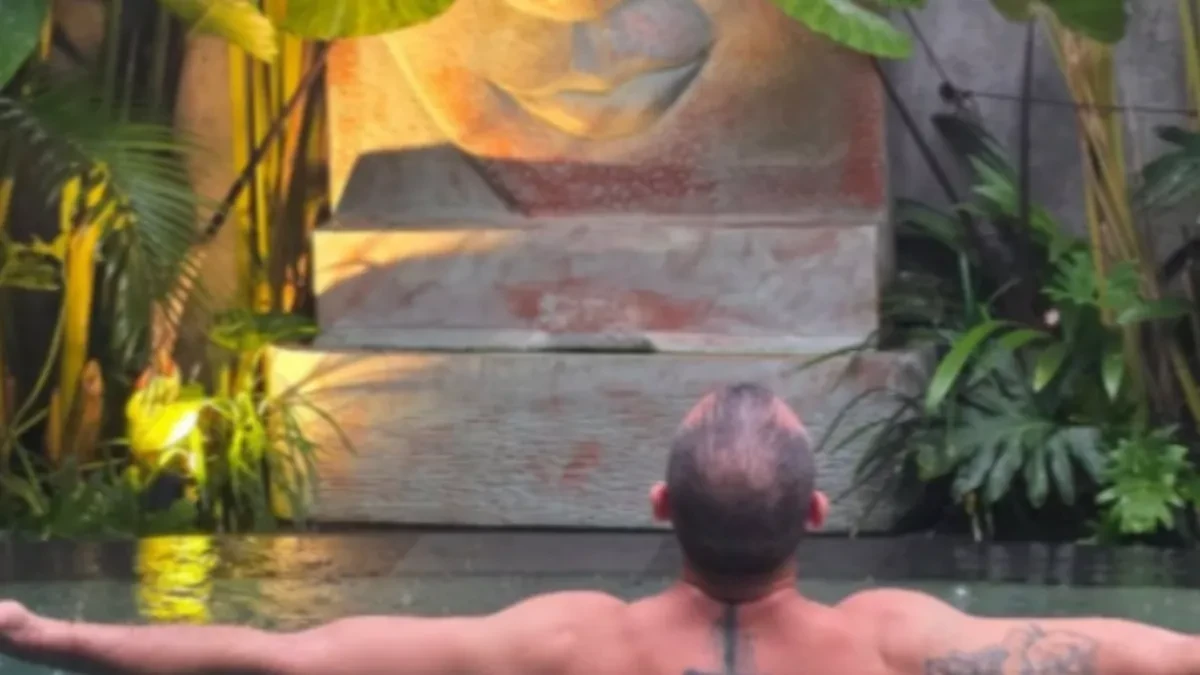 "Naš pevač naplaćuje intimne usluge" Nakon mnogo godina otkrio istinu: "Pristao sam na to"