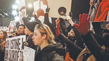 Nezapamćen skandal: Ćerka crnogorskog vojnog atašea ruši Srbiju, zvanična Podgorica ćuti  