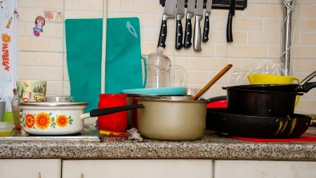 Radite ovo svaki dan, a nemate pojma koliko je opasno: Zbog ovih navika u kuhinji dom vam može planuti za minut