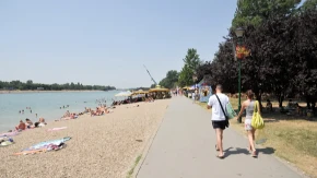 Šta to pluta ispod površine Ade? Beograđani ostali zatečeni prizorom iz Savskog jezera! (Video)