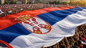 Najveća srpska zastava biće razvijena 27. juna! Žena koja ju je šila otkrila: "Danima nije bilo odmora"