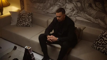 Uroš Živković otkrio detalje dogovora sa suprugom: "Naterala me je da se snimam sa drugim ženama"