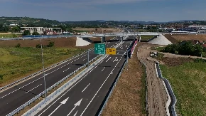 Veličanstvene slike iz srca Srbije: Ovako izgleda moderna deonica Moravskog koridora koja se danas pušta u saobraćaj - put koji će spojiti preko pola miliona ljudi