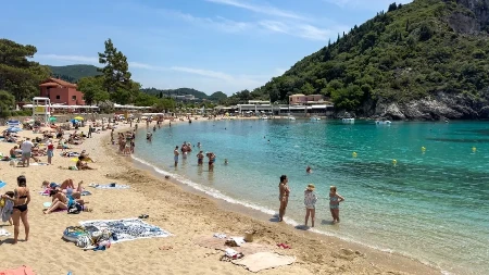 Srbi masovno kreću kolima u Grčku - evo gde ćete uštedeti stotine evra već na putu