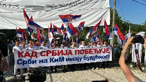 Ganuli ga do suza! Vučić dobio neprocenjiv poklon od mladih sa KiM