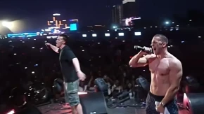 Neviđena ludnica na Ušću: Baka Prase napravio spektakl, pa se skinuo na bini, Sloba i Zera izazvali delirijum! (VIDEO)