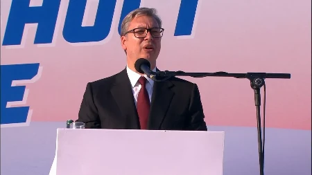 "Pre godinu i po dana pokušali su da nam spolja sruše zemlju!" Vučić kako su stranci hteli da bace Srbiju na kolena