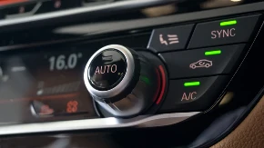 Pritisnite ovo dugme u automobilu i klima će hladiti efikasnije: Mnogi vozači ovo ne znaju