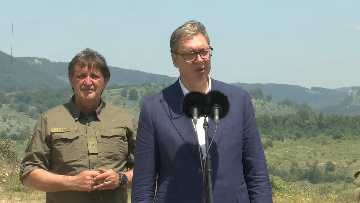Vučić najavio posebne jedinice: Predsednik se obraća nakon prikaza naoružanja