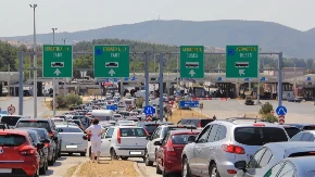 Kolone na Evzoniju i Dojranu - čeka se više sati 