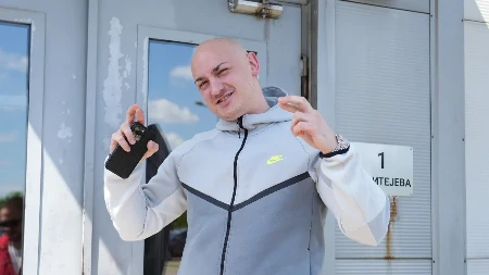 "10 godina peva, a ništa nije napravila" Desingerica žestoko udario na poznatu pevačicu