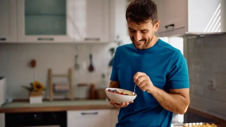 Poznati gastroenterolog tvrdi: "Zdravlje creva omogućavaju ove namirnice - ja ih jedem svaki dan"