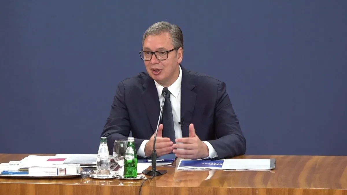 Vučić najavio novu pomoć države: Evo ko dobija po 25.000 dinara, a ko 10.000