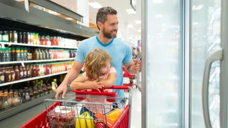 Deca sa roditeljima treba da idu u prodavnicu ili ne? Odgovor je jasan i direktan, nekome možda i surov