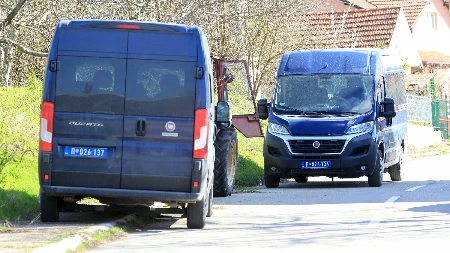 Potera na granici sa Bugarskom: Krijumčari ostavili 32 migranta pored puta i pobegli u šumu, policija na nogama