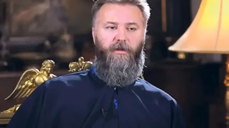 "Ni Turci nas nisu častili kao naši izrodi" Otac Predrag o kritikama na račun vernika koji celivaju Pojas Bogorodice
