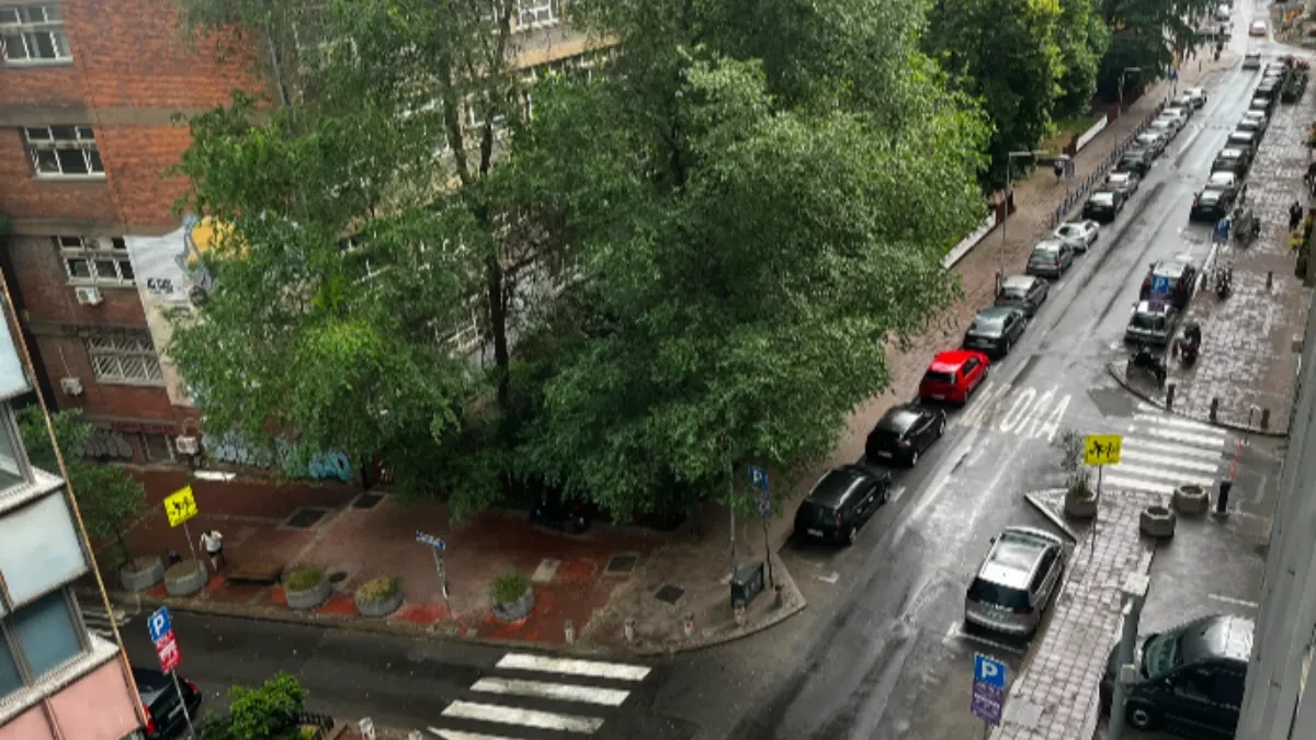 Pljusak se spustio na Beograd! Crni oblaci iznad prestonice