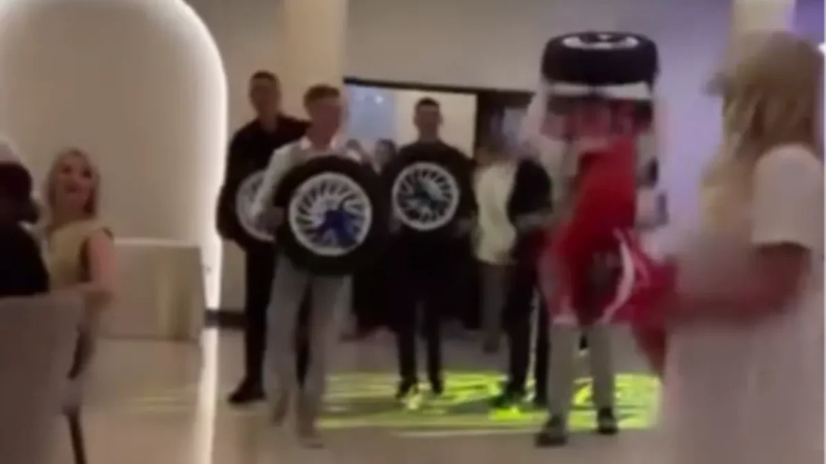 Hit scena, maturanti srednje škole u Čačku napravili haos! Razredni im ovo neće zaboraviti! 