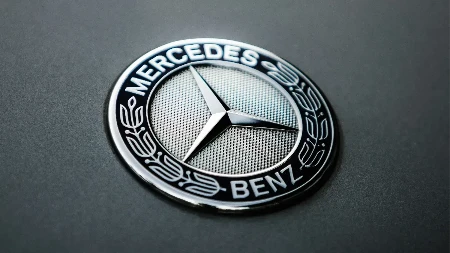 Mercedes pod pritiskom - loša godina, loši prihodi, radnicima odložena isplata dodatka 